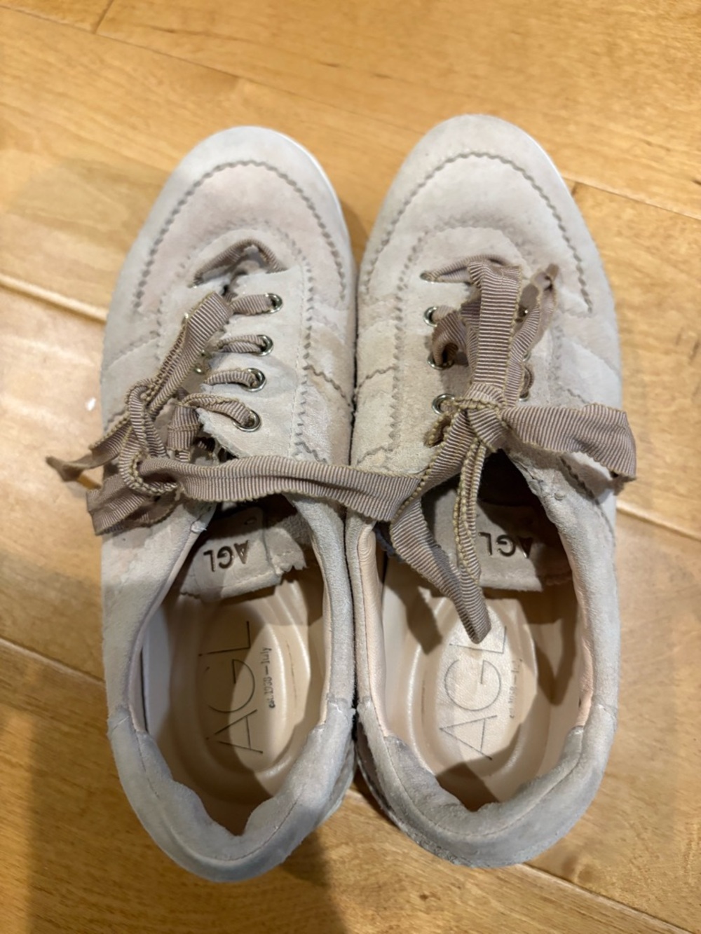 AGL Italy suede tennis shoes beige water resistant sz 39 9 - Picture 4 of 8